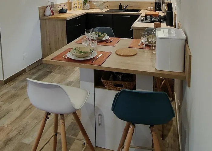 Casa vacanze L'évidence Saint-Étienne-de-Fontbellon